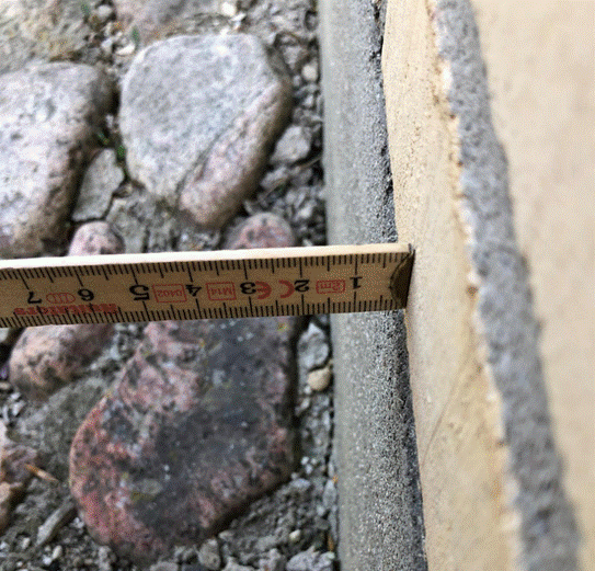 A picture containing rock, device, stone

Description automatically generated